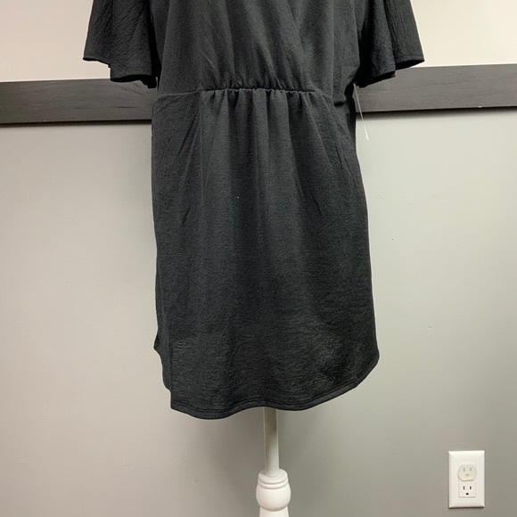 LOANNA woman’s blouse black short circular cap sleeve surplice neck plus size 2X - Picture 6 of 13